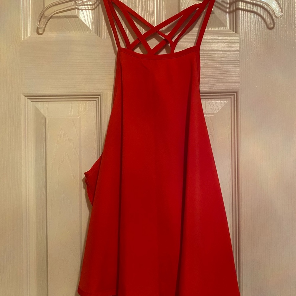 Cropped strappy back tank